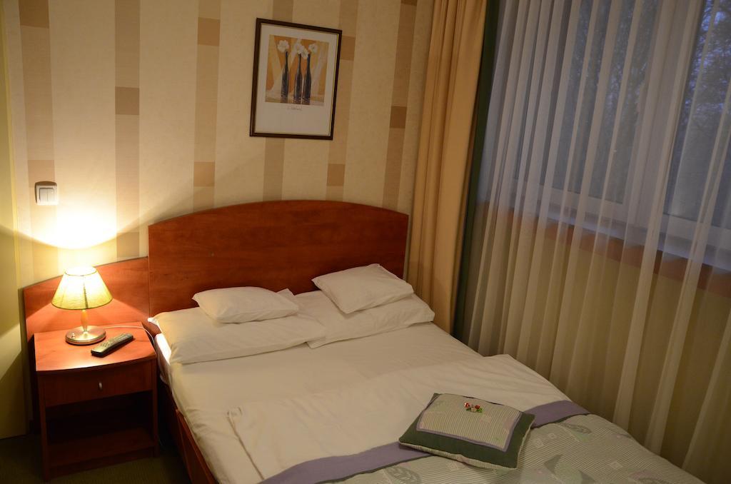 Agat Hotel Lodz  Room photo
